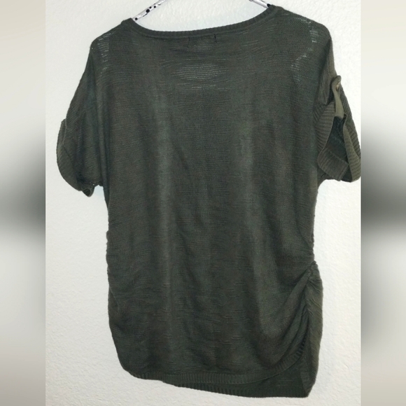 LIGHTWEIGHT SHORT SLEEVE SWEATER WITH RUCHED SIDES ~ ARMY/KHAKI GREEN ~ SIZE M/L - Picture 11 of 11